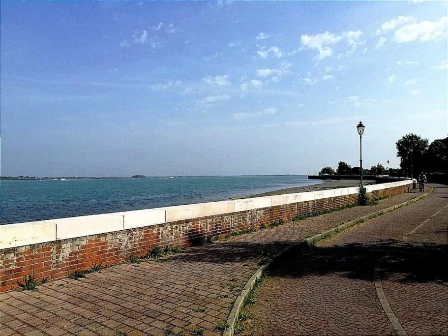Orizzonte Marino Giallo Angolo Solare Verso La Laguna كافالّينو المظهر الخارجي الصورة